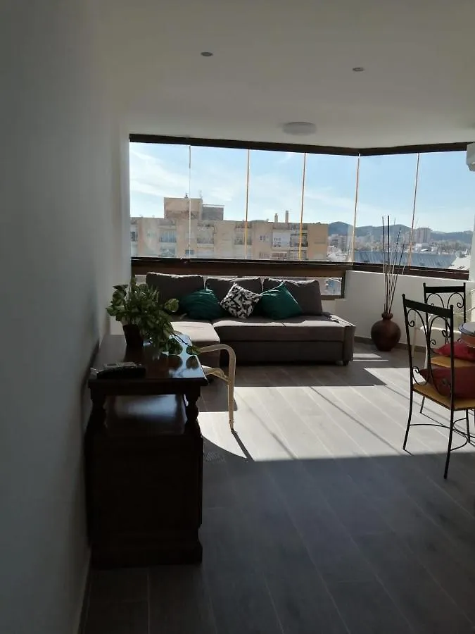 شقة فوينخيرولا  في Apartamento Beach First Line